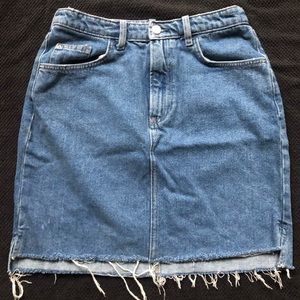 H&M Denim Mini Skirt size US 6
